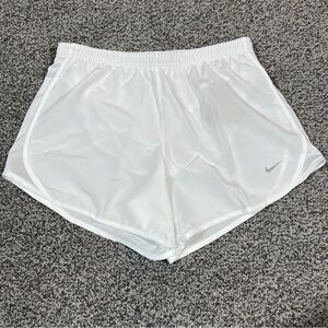 Nike Shorts Girls L‎ White 4" Running Mesh Lined Athletic Lightweight DriFit